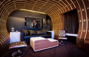 Di Paris, Hotel ini Hadirkan Kamar Bertema James Bond