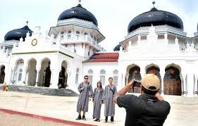 Promosikan Wisata Halal, Kemenpar Incar Turis dari Negara Ini